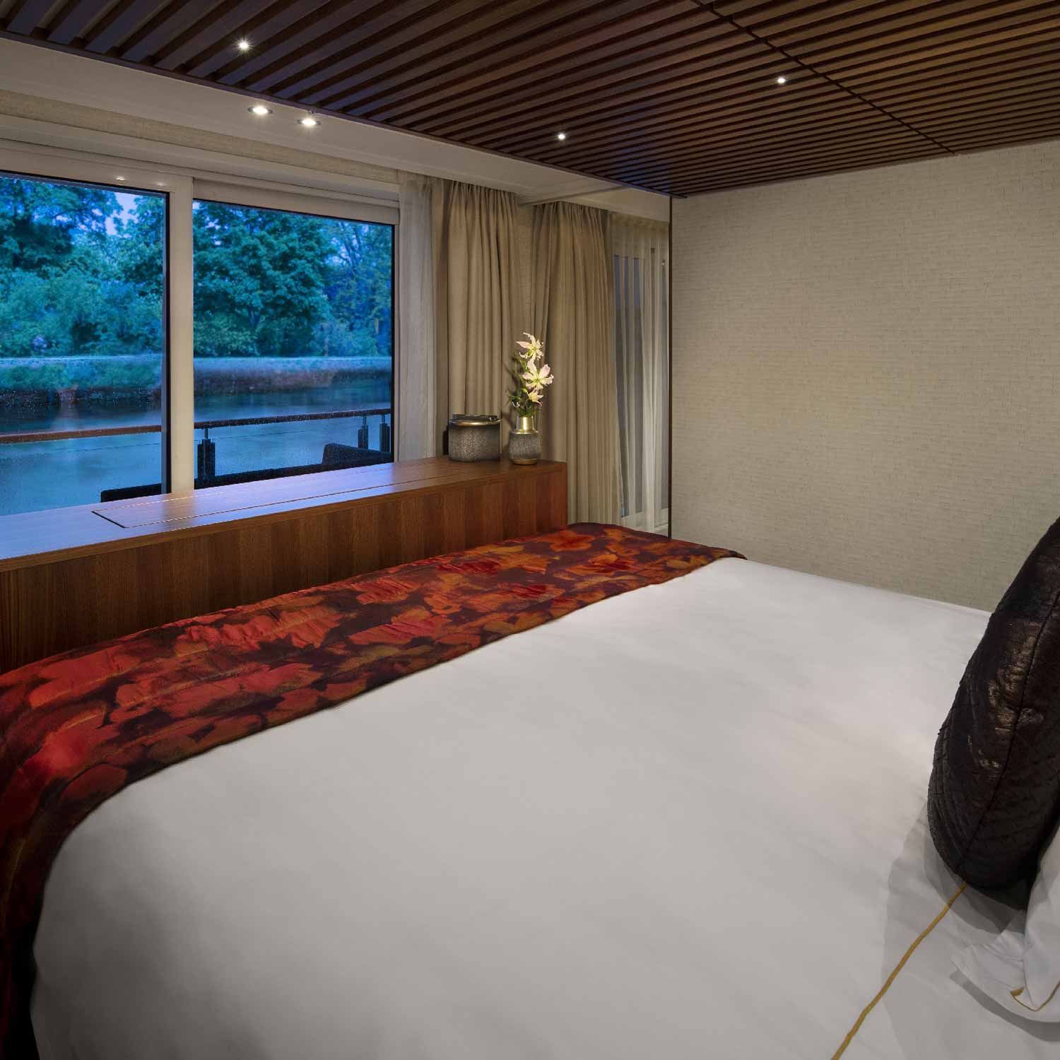 Twin-Balcony Staterooms