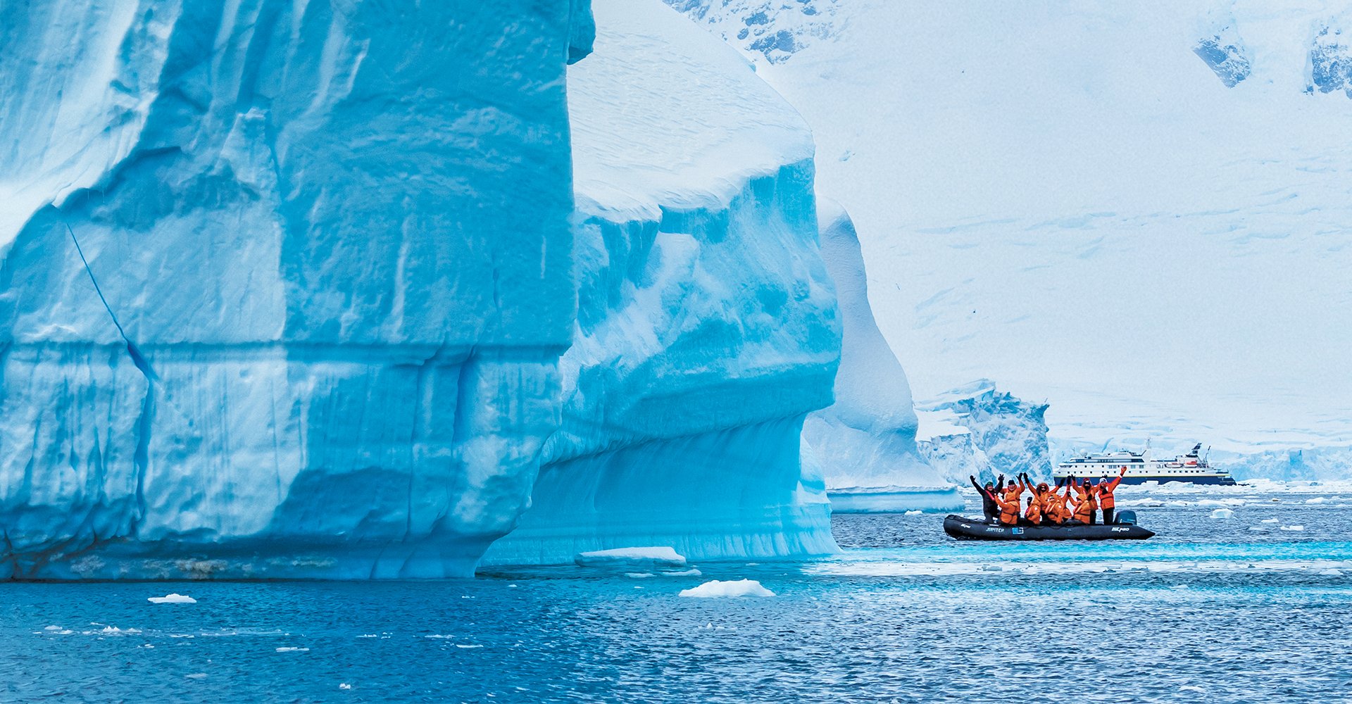 Expedition by Zodiac